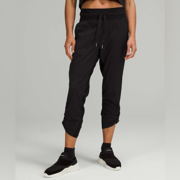 Lululemon Women’s Dance Studio Mid-Rise Crop 25", Size 10 - Picture 2 of 16